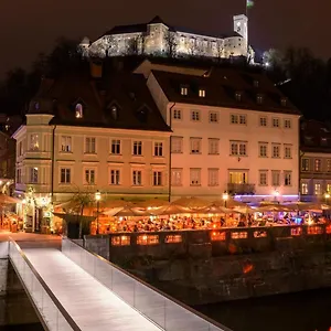 3-bridges-app.hotels-in-ljubljana.com/